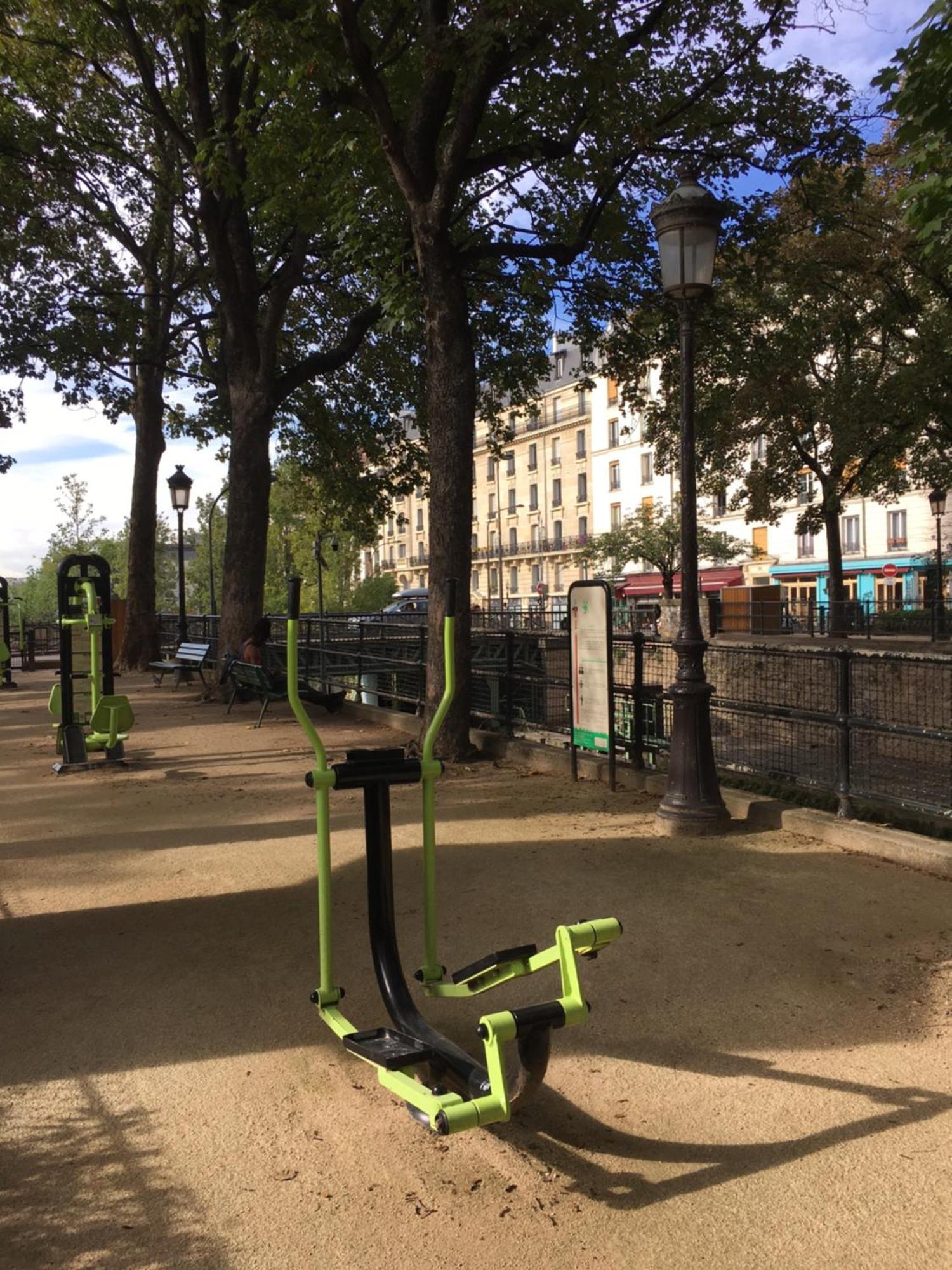 Paris, Au Bord Du Canal Saint Martin Eksteriør billede